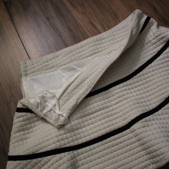 White w/ Black Stripe Quilted Flare Skirt XS - Picture 2 of 3